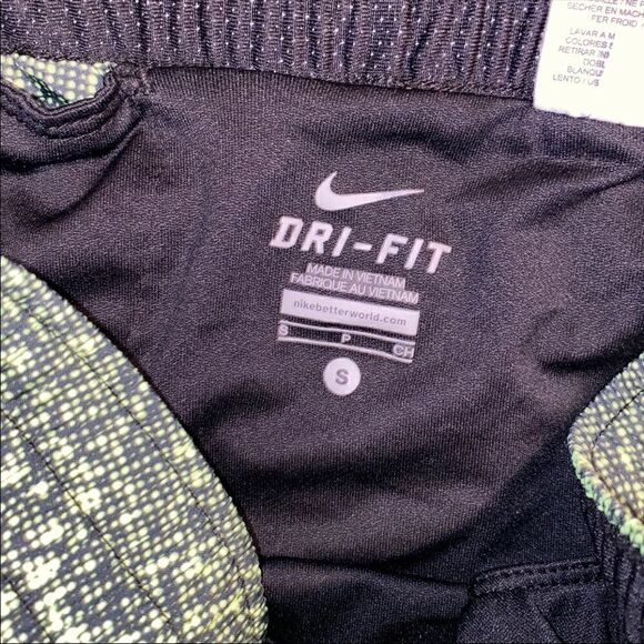 Nike Shorts   - Picture 4 of 4